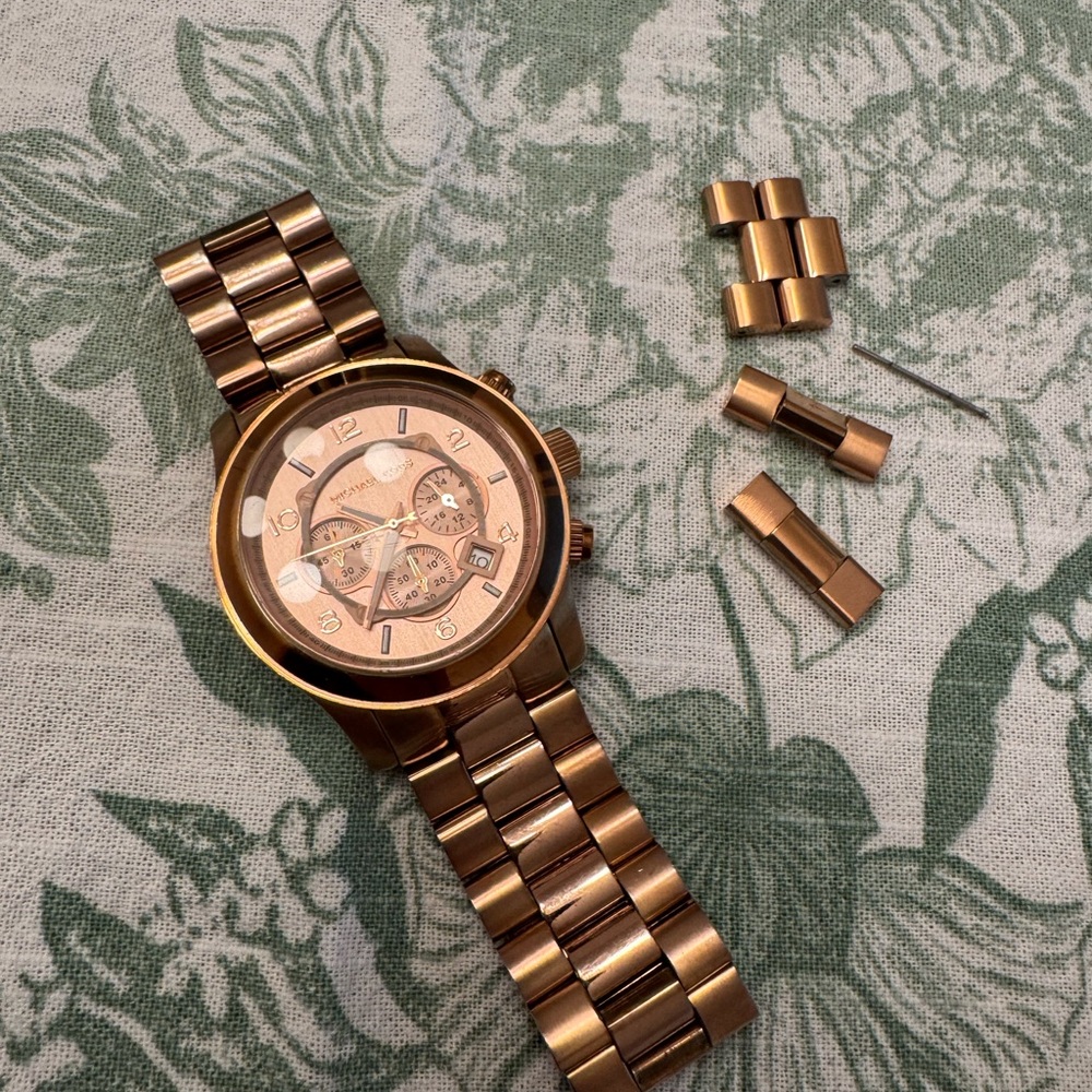 Last Chance: Rosegold Women’s Watch (Mens Inspired)